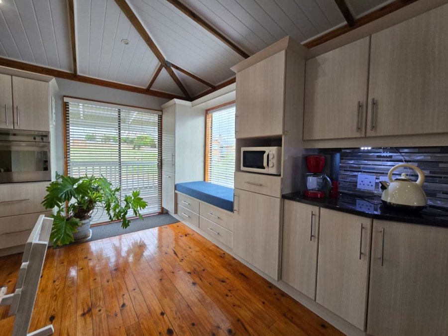 4 Bedroom Property for Sale in Stilbaai Wes Western Cape